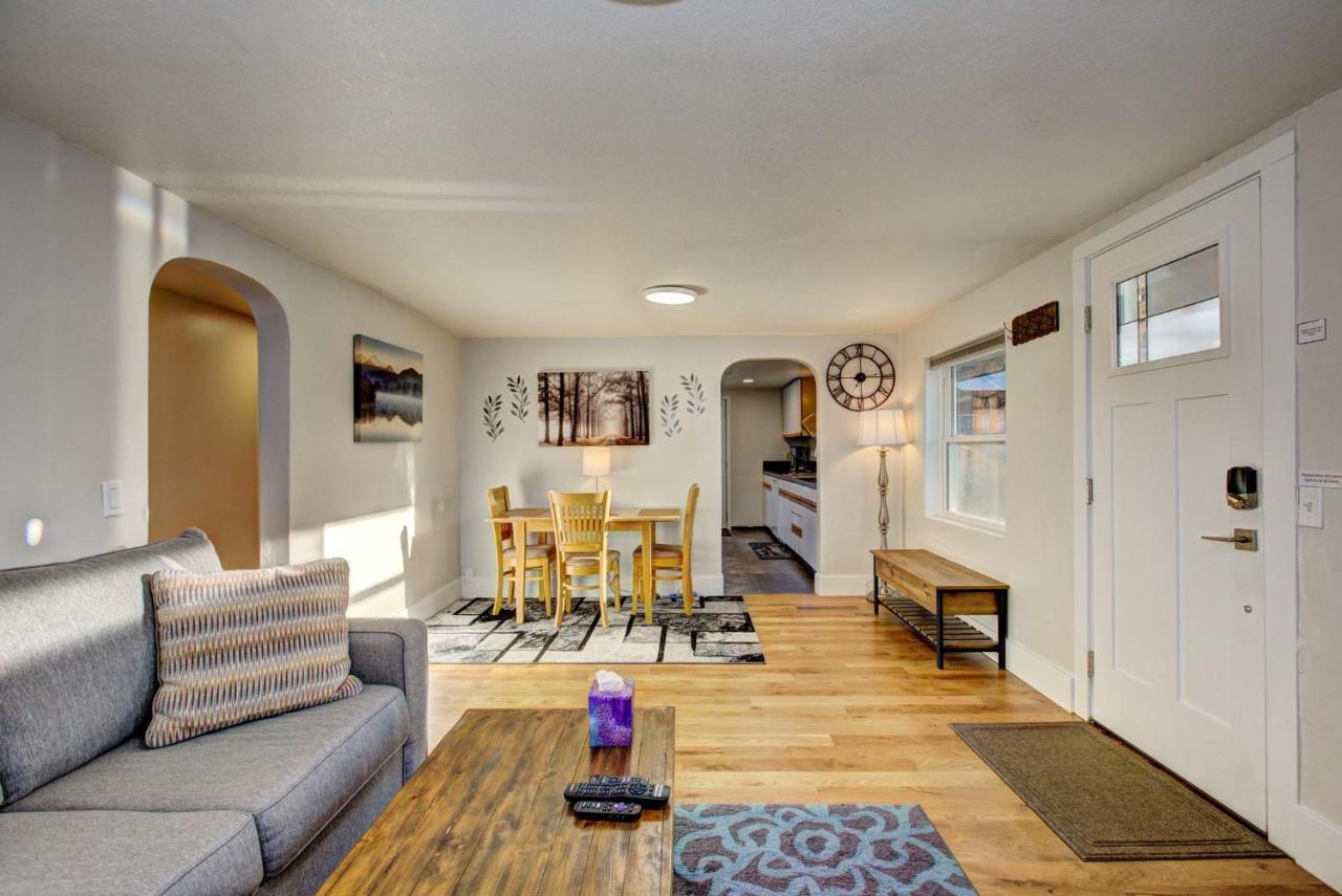 Little Blue Bungalow On Boise'S Bench, Pet Friendly, Fully Fenced Yard With Doggie Door! 2 Miles From Bsu, 5 Minutes From Downtown Boise, Desk And Workstation For Remote Workers, 2 Tv'S Large Walk-In Closet, Good For Mid-Term Stays 외부 사진