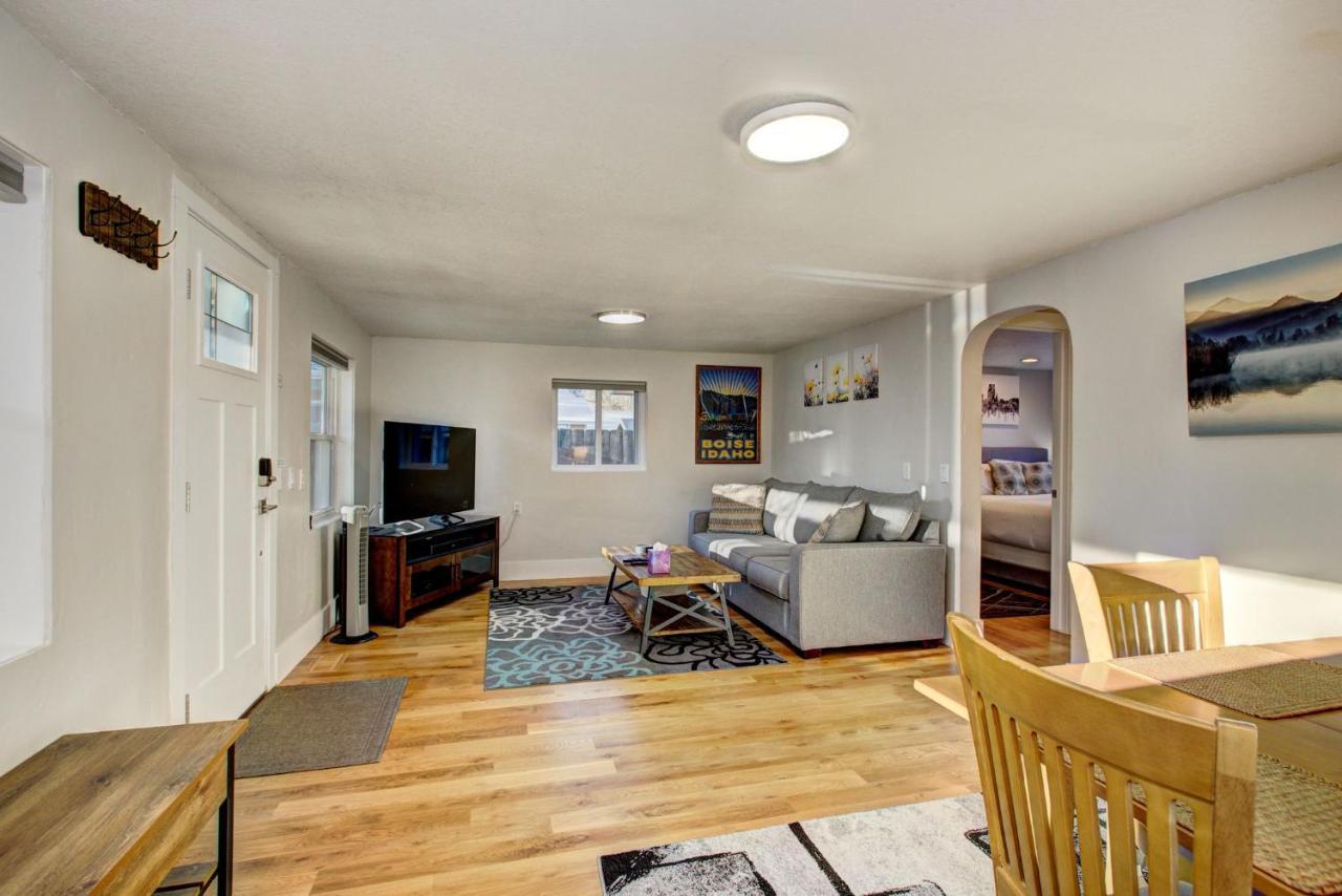Little Blue Bungalow On Boise'S Bench, Pet Friendly, Fully Fenced Yard With Doggie Door! 2 Miles From Bsu, 5 Minutes From Downtown Boise, Desk And Workstation For Remote Workers, 2 Tv'S Large Walk-In Closet, Good For Mid-Term Stays 외부 사진