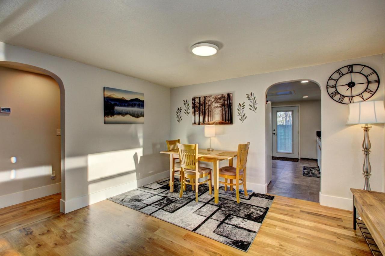 Little Blue Bungalow On Boise'S Bench, Pet Friendly, Fully Fenced Yard With Doggie Door! 2 Miles From Bsu, 5 Minutes From Downtown Boise, Desk And Workstation For Remote Workers, 2 Tv'S Large Walk-In Closet, Good For Mid-Term Stays 외부 사진