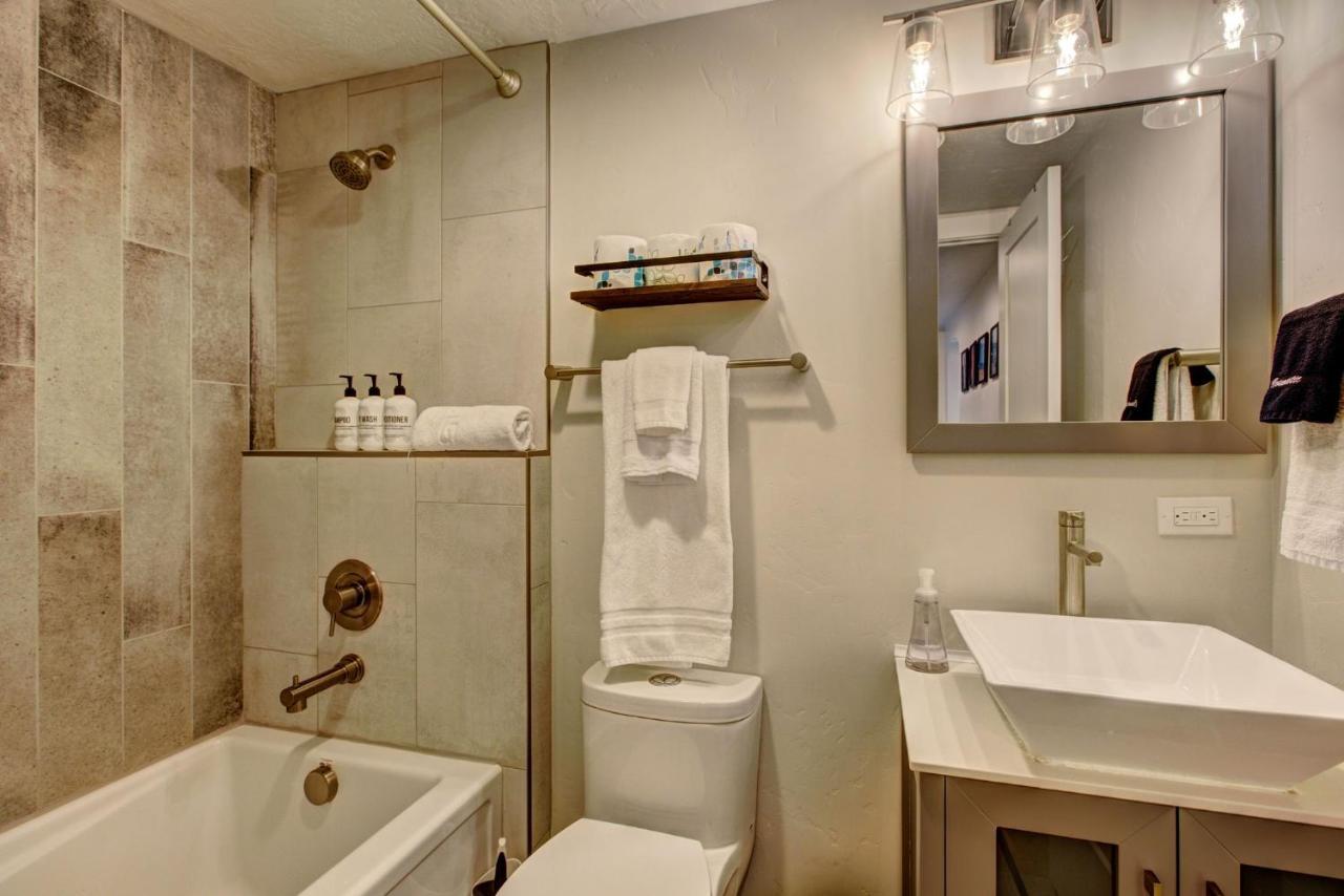 Little Blue Bungalow On Boise'S Bench, Pet Friendly, Fully Fenced Yard With Doggie Door! 2 Miles From Bsu, 5 Minutes From Downtown Boise, Desk And Workstation For Remote Workers, 2 Tv'S Large Walk-In Closet, Good For Mid-Term Stays 외부 사진