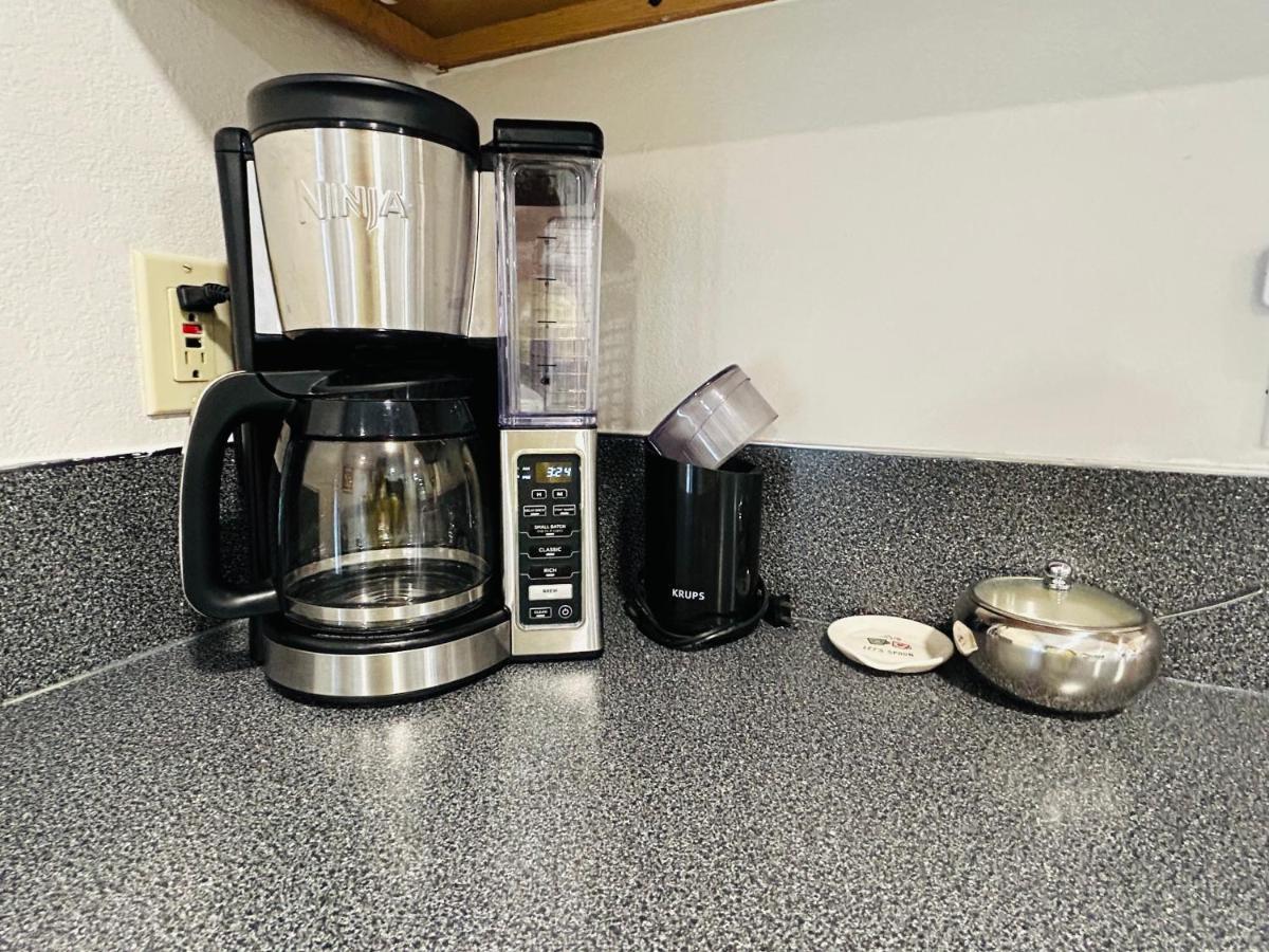 Little Blue Bungalow On Boise'S Bench, Pet Friendly, Fully Fenced Yard With Doggie Door! 2 Miles From Bsu, 5 Minutes From Downtown Boise, Desk And Workstation For Remote Workers, 2 Tv'S Large Walk-In Closet, Good For Mid-Term Stays 외부 사진
