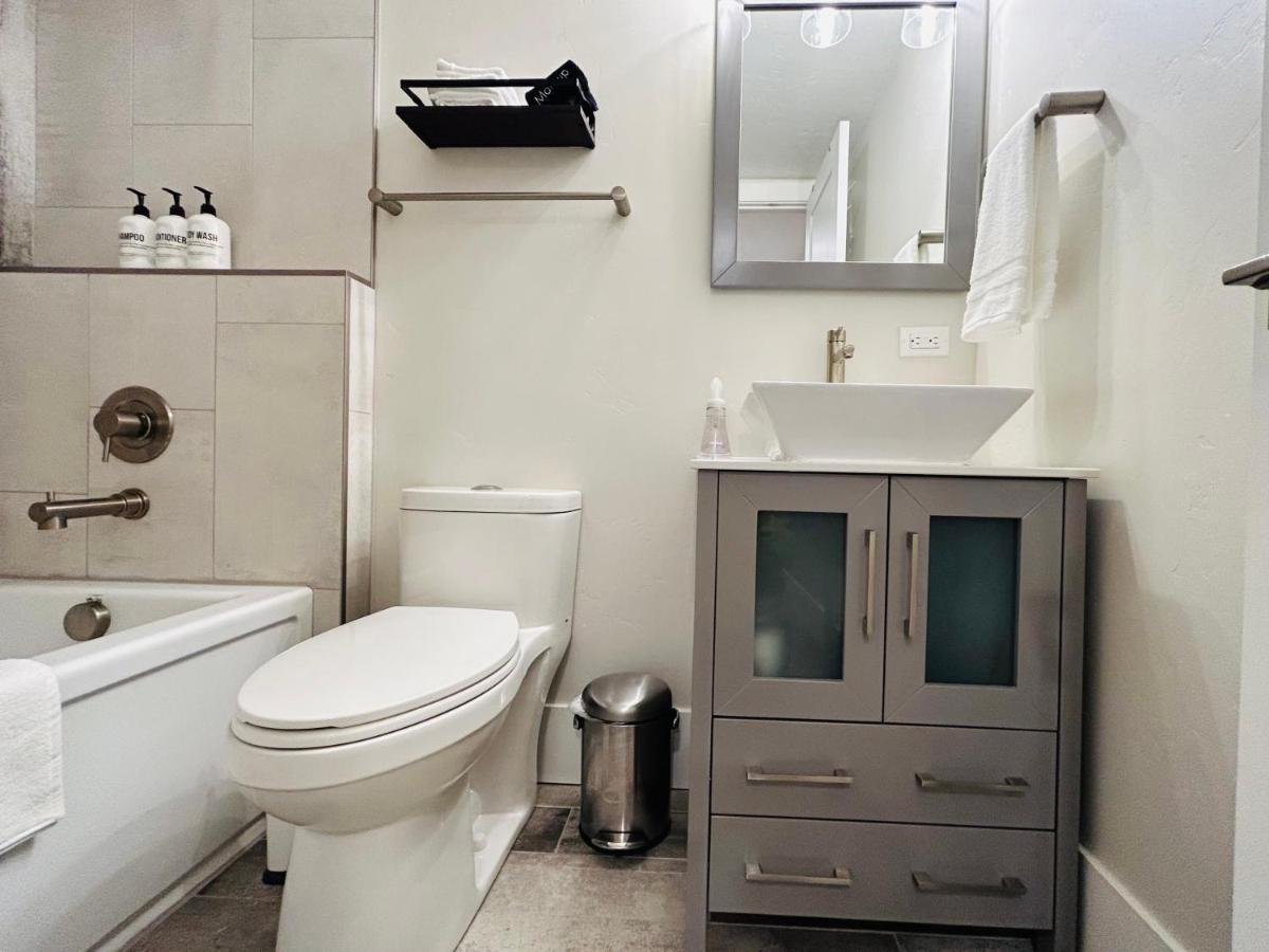 Little Blue Bungalow On Boise'S Bench, Pet Friendly, Fully Fenced Yard With Doggie Door! 2 Miles From Bsu, 5 Minutes From Downtown Boise, Desk And Workstation For Remote Workers, 2 Tv'S Large Walk-In Closet, Good For Mid-Term Stays 외부 사진